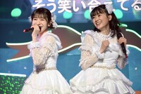 左から小泉遥香、坂井仁香。