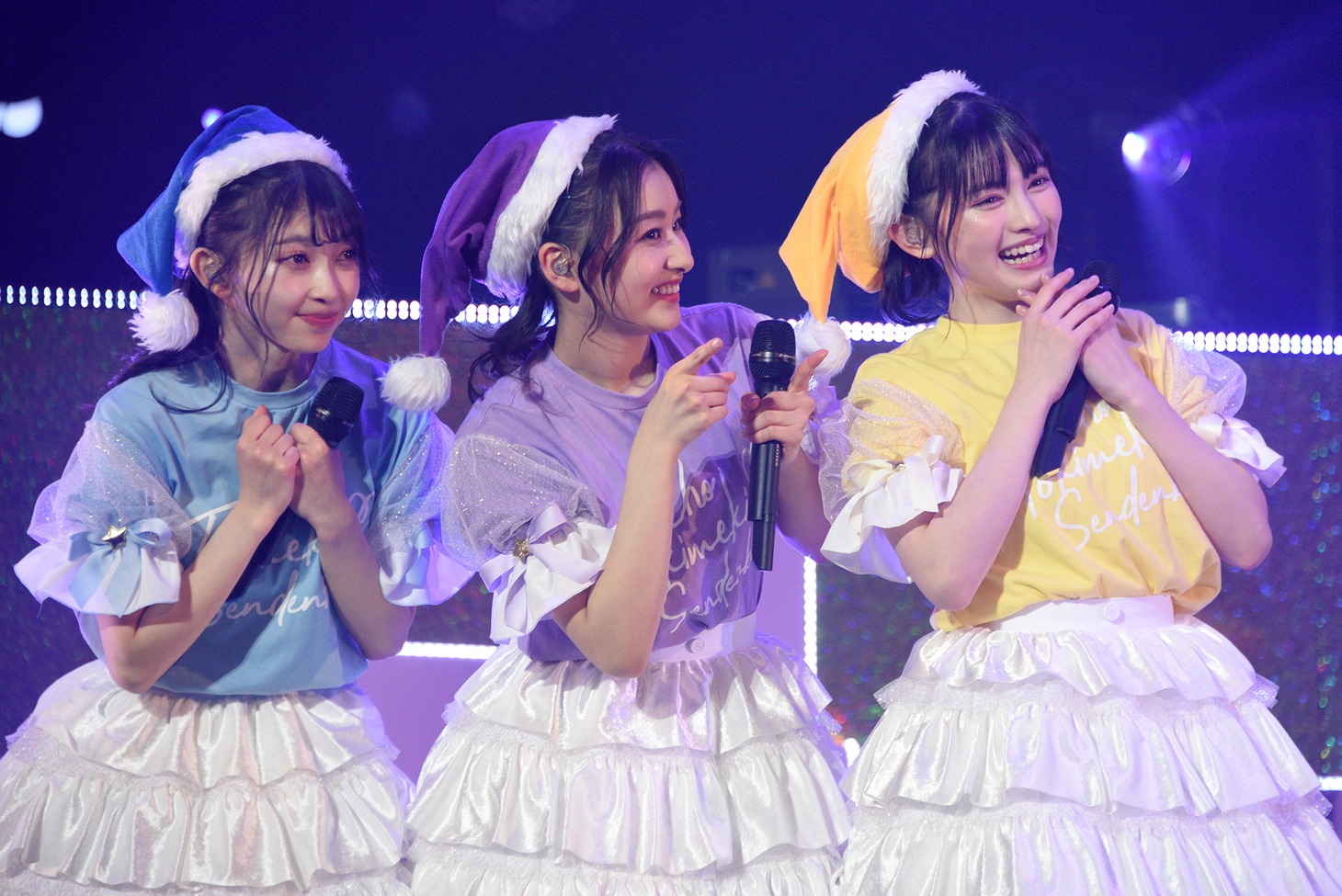 左から辻野かなみ、杏ジュリア、菅田愛貴。