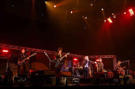 MDC 40th Anniversary SUPER ALL STARSによる「Baby, Come Together」セッションの様子。