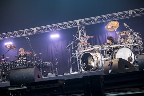 yukihiro（L'Arc-en-Ciel）とTetsu（D'ERLANGER）。