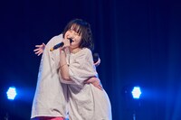 左から、まつり、へそ。（撮影：曽我美芽）