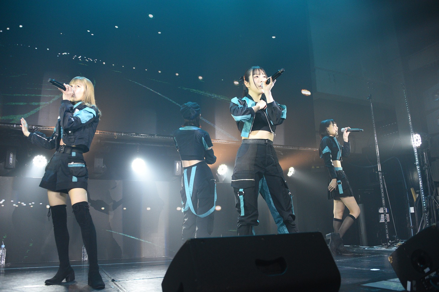 「サンダルテレフォン 2021 LAST LIVE -西脇朱音卒業公演」の様子。