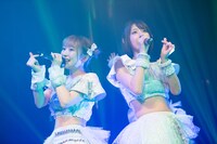 左から吉沢朱音、水湊みお。