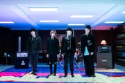 Official髭男dism。左から2番目が小笹大輔(G)。