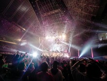 「SILENT SIREN年末スペシャルLIVE TOUR 2021『FAMILIA』」東京体育館公演の様子。