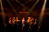 GANG PARADEのライブの様子（Photo by sotobayashi kenta）