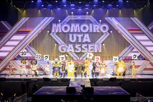 MAXによる「TORA TORA TORA（2019 Mix）」のパフォーマンスの様子。（撮影：高田真希子）