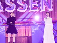 戸田恵子 feat. 百田夏菜子（撮影：上飯坂一）