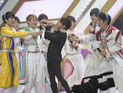 アニソンヒットメドレーの様子。（撮影：上飯坂一）