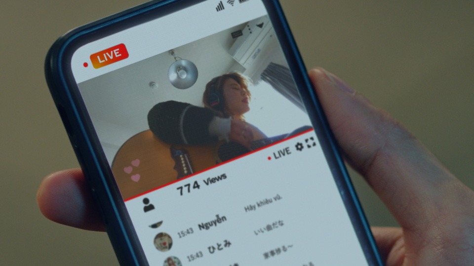 コカ・コーラの新CM「魔法は、すぐそばにある。」編のワンシーン。