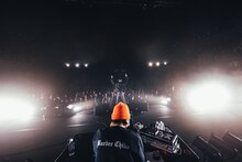 KOHHのライブの様子。（撮影：cherry chill will.）