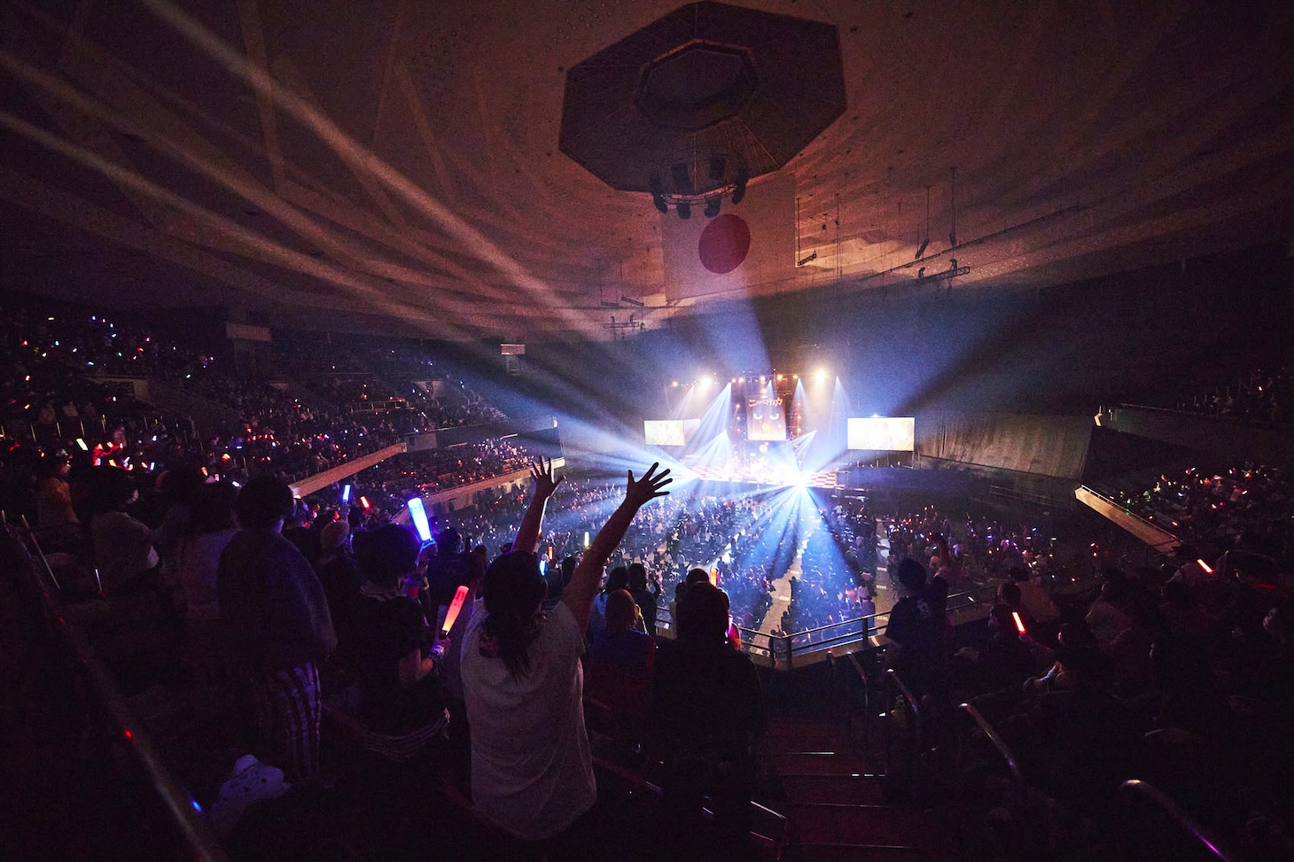 日本武道館初ワンマンライブ「ニューロティカの『心燃会』」より。