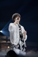 となりの坂田。（撮影：小松陽祐［ODD JOB］、岡本麻衣、堀卓朗［ELENORE］）