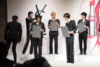 左から佐藤景瑚、川西拓実、與那城奨、川尻蓮、木全翔也。