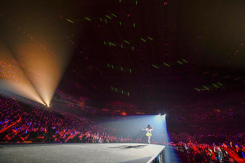 「NANA MIZUKI LIVE RUNNER 2020 → 2022」の様子。（撮影：上飯坂一、高田真紀子）