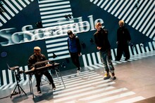 左からマット・キャブ、BLOOM VASE。