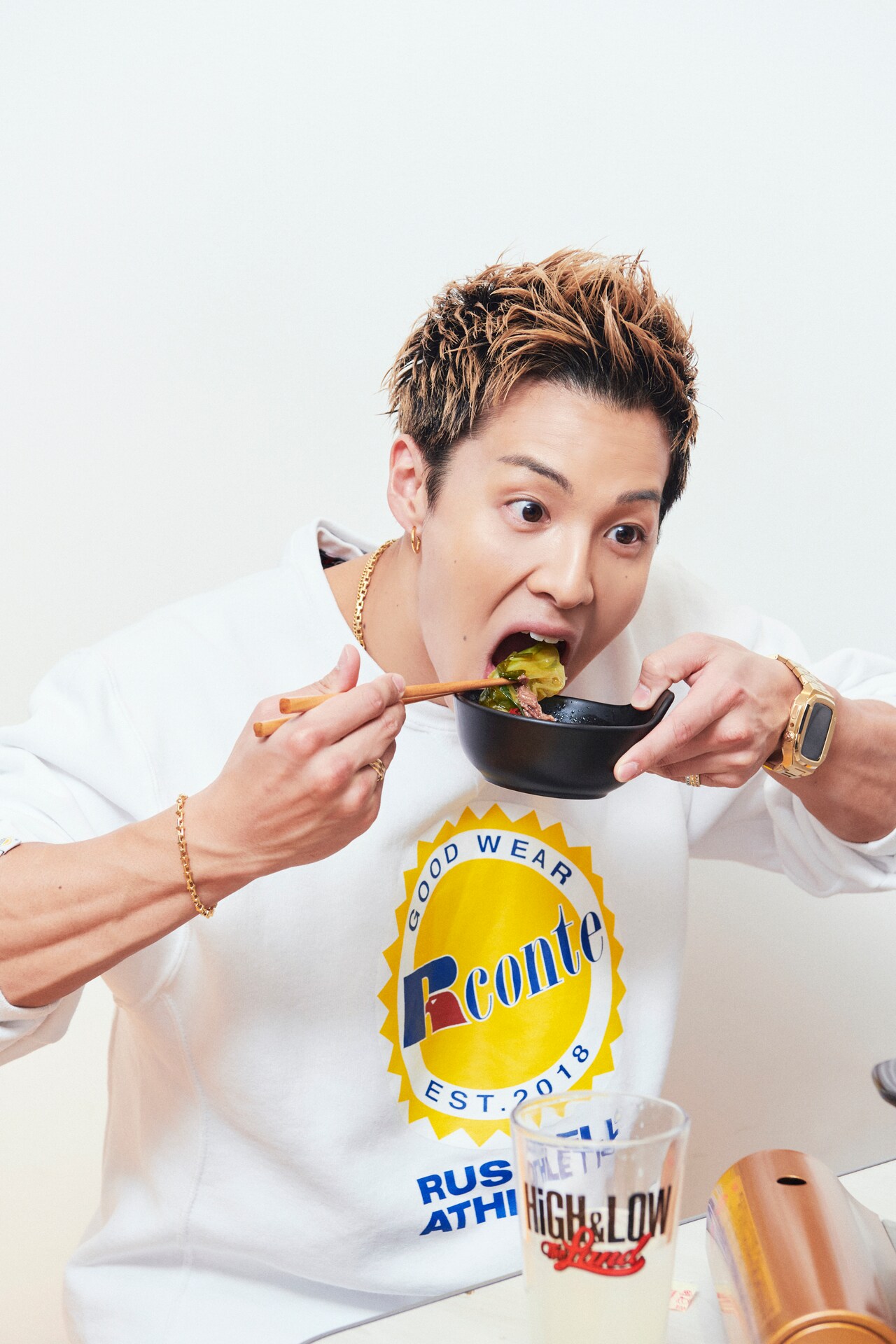 ひと口が大きいことで知られるRIKUさん。