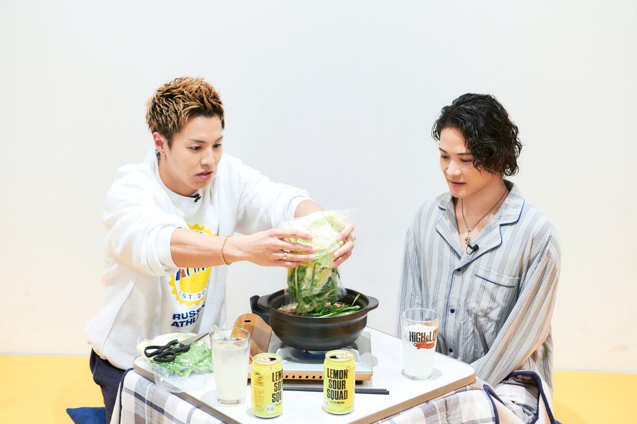 カット野菜もお鍋に投入します。