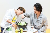 鍋奉行のRIKUさんが火加減を調節。