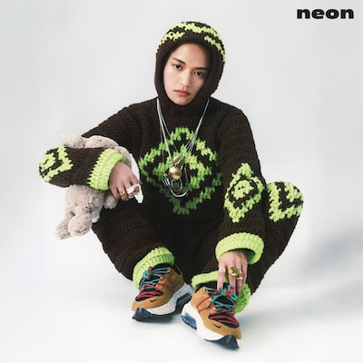 iri「neon」ジャケット