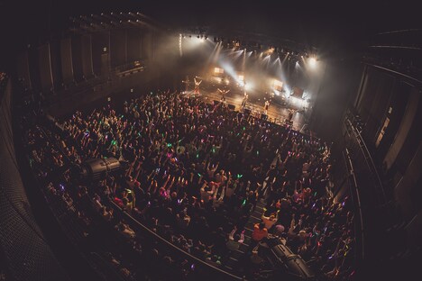 PIGGSのライブの様子。（Photo by 村長 @son_tkhs）