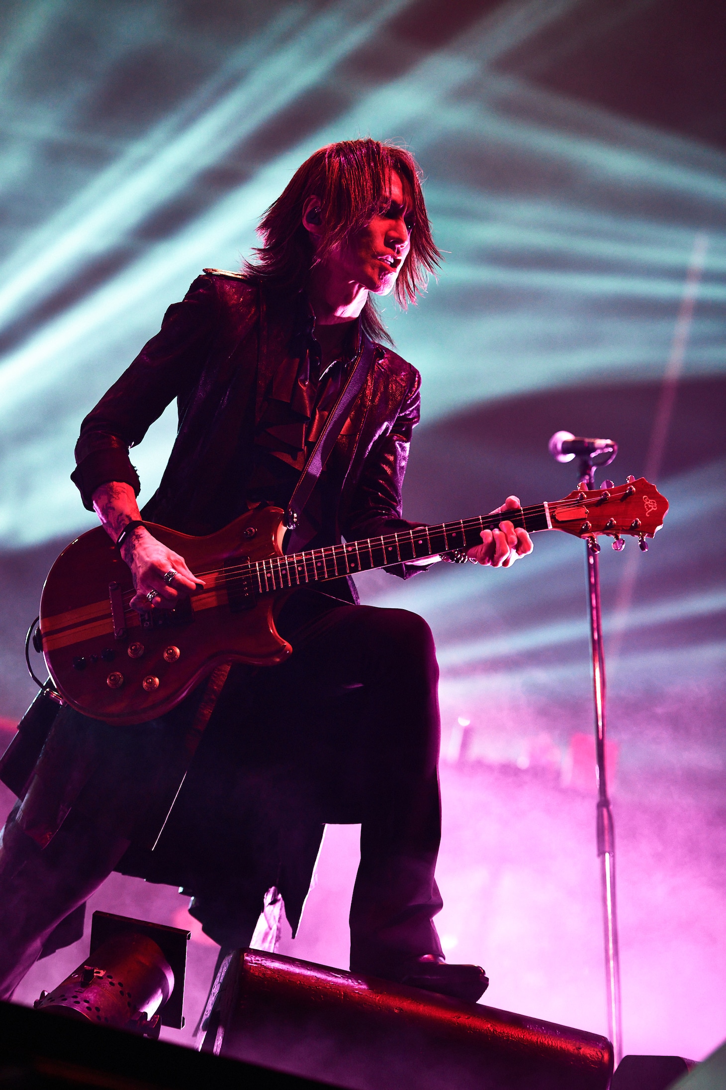 SUGIZO（G, Violin）