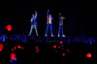 イケブクロ・ディビジョンBuster Bros!!!（撮影：山副圭吾、今元秀明）