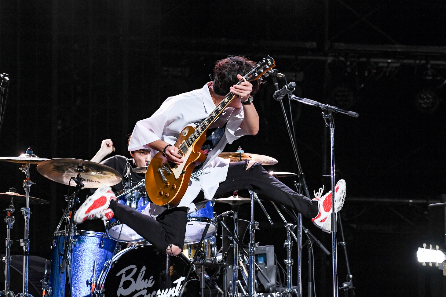 BLUE ENCOUNTのライブの様子。（Photo by TEPPEI KISHIDA）