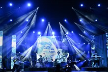 sumikaのライブの様子。（Photo by TEPPEI KISHIDA）