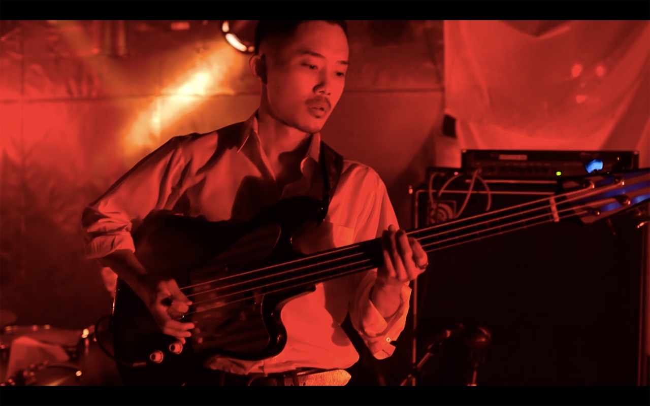 BOARD「IDEA OF RAW SIDE」のワンシーン。