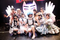 眉村ちあきとでんぱ組.inc。（撮影：チェリーマン）