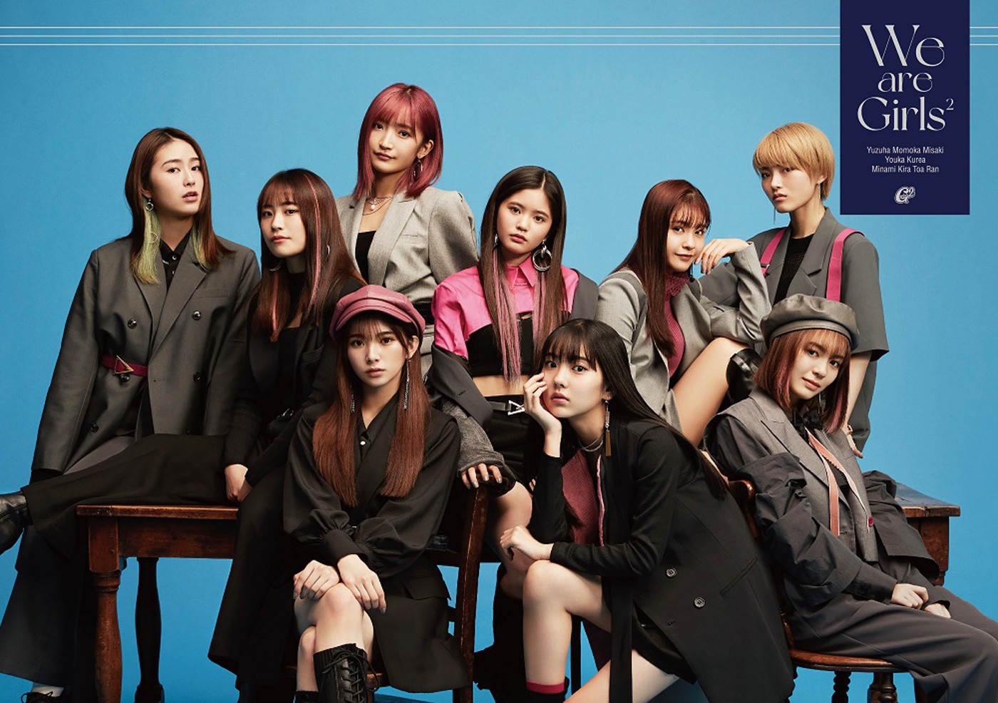 Girls2「We are Girls2」初回限定ライブ盤ジャケット