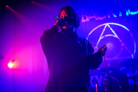 山田将司（Vo）（Photo by RUI HASHIMOTO [SOUND SHOOTER]）