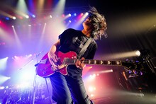 菅波栄純（G）（Photo by RUI HASHIMOTO [SOUND SHOOTER]）