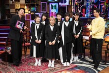 左から田中圭、BiSH、千葉雄大。(c)日本テレビ