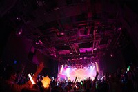 手羽先センセーション「画鳥点睛」東京・UNIT公演の様子。