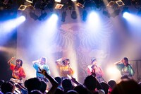 手羽先センセーション「画鳥点睛」東京・UNIT公演の様子。