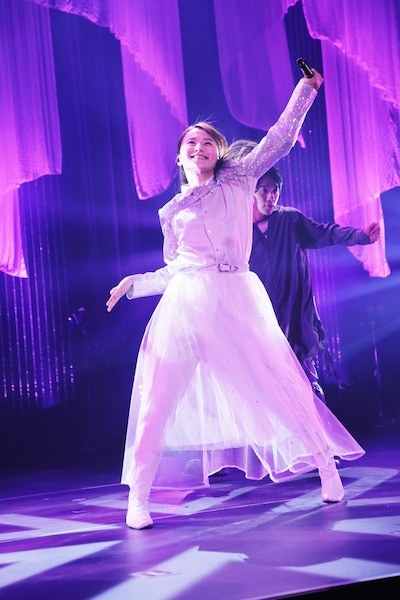 「RIHO SAYASHI 1st LIVE TOUR 2022 Reflection」東京・中野サンプラザ公演の様子。（撮影：大塚素久［SYASYA］）