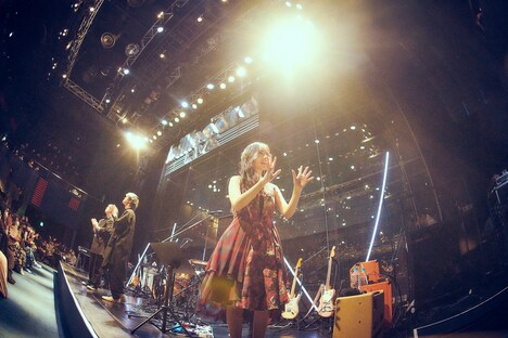 「fhana Love Supreme! Tour 2021-2022」Billboard Live TOKYO公演の様子。