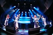 「覚醒のアドット ONEMAN LIVE 覚醒のパレード～もしかして、傘差して欲しいんやろか？～」の様子。