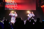 「覚醒のアドット ONEMAN LIVE 覚醒のパレード～もしかして、傘差して欲しいんやろか？～」の様子。
