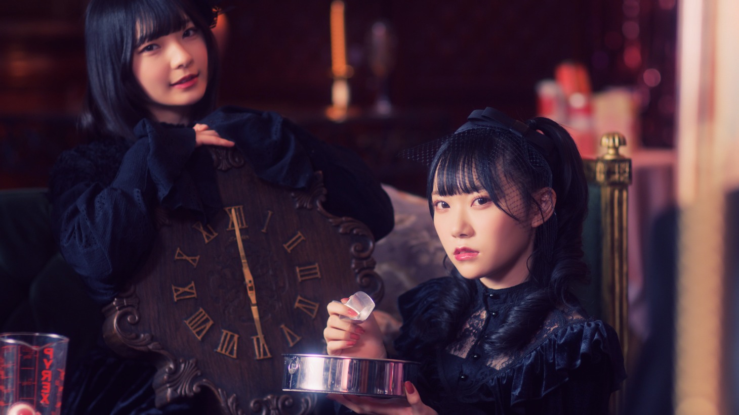 ≠ME「チョコレートメランコリー」のミュージックビデオより。(c)YOANI/KING RECORDS