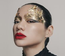 Awich「Queendom」ジャケット