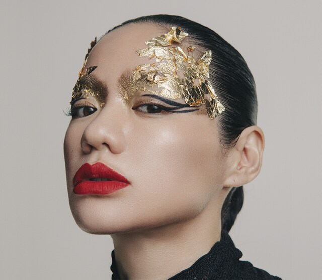 Awich「Queendom」ジャケット