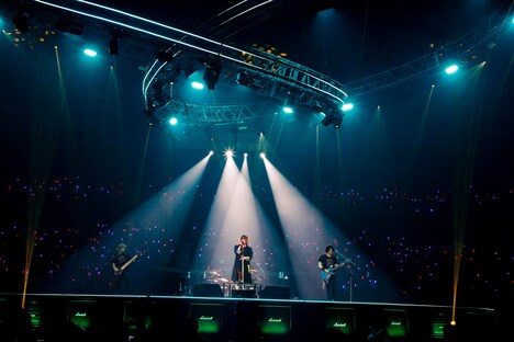 GRANRODEOの東京・国立代々木競技場第一体育館公演の様子。(撮影:キセキミチコ)