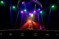 GRANRODEOの東京・国立代々木競技場第一体育館公演の様子。（撮影：キセキミチコ）