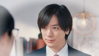 バイトルの新テレビCM「年俸アップ会見？」編より。
