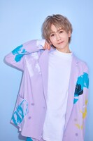 初回のゲストMCを務める末吉9太郎。