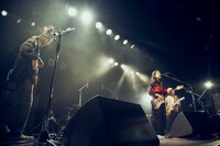 「1st Full Album発売記念ライブ『日記を燃やして』」の様子。（撮影：川島悠輝）