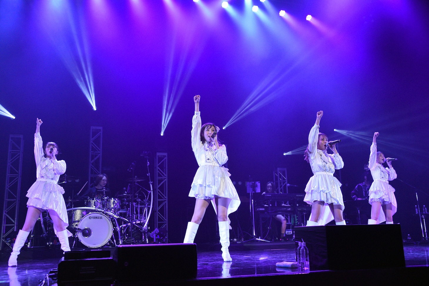 「転校少女*『THE LAST LIVE ～With You～』」の様子。